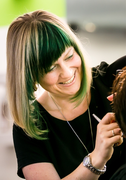 Youngstyle by Brühl Friseure � Mein Friseur in Rellingen